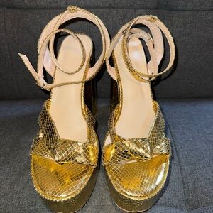 Source Unknown Gold Snakeskin Platform Heels